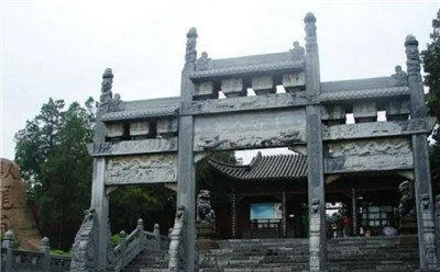 卧龙岗