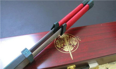 三国杀雌雄双股剑