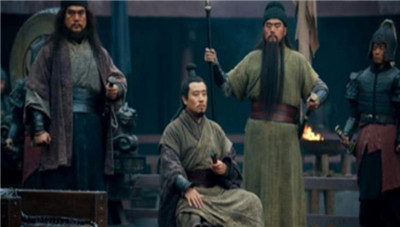 宴桃园豪杰三结义 斩黄巾英雄首立功-文学网