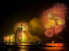 适合发朋友圈的烟花短句精选